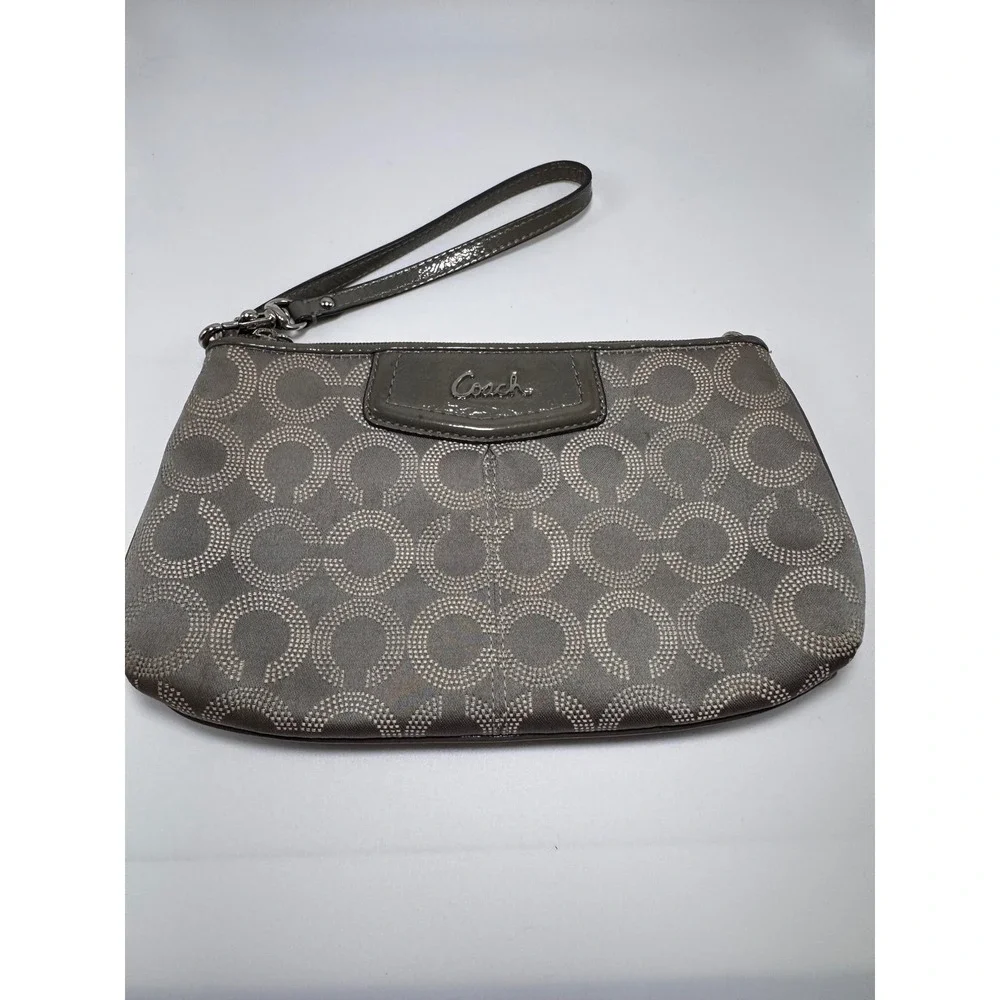 Coach Signature C Monogram Wristlet Grey Silver Jacquard Patent Leather Trim
